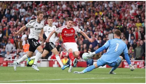 Gyökeres’ brace boosts Arsenal title race