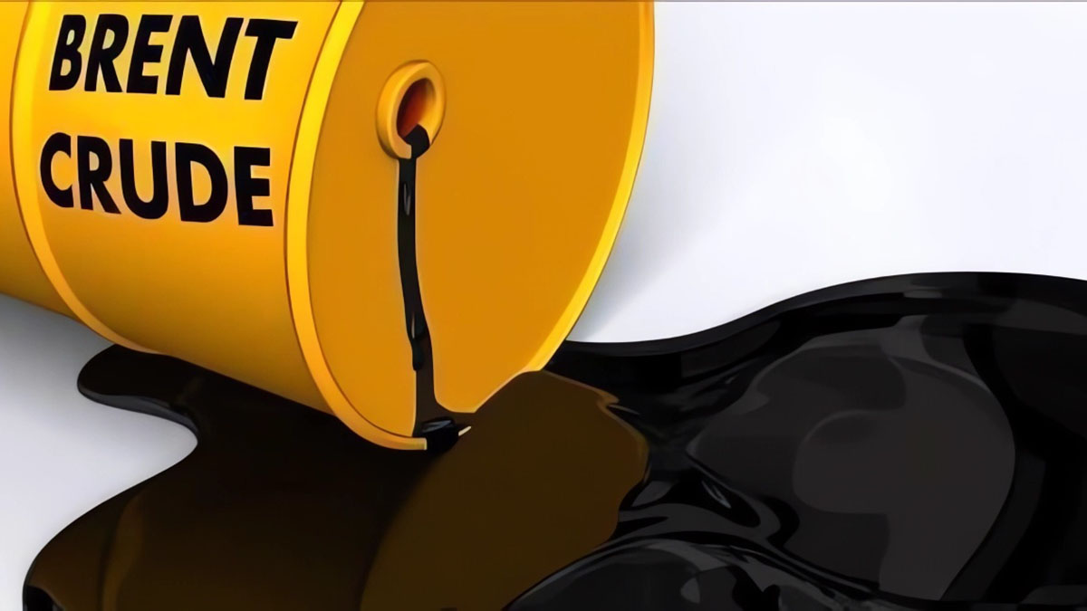 Oil Holds Above $100 As Geopolitical Tensions and Supply Disruptions Keep Market on Edge