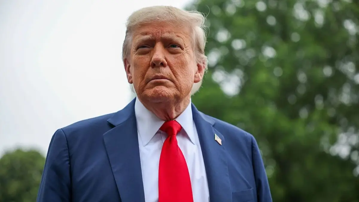 Trump Extends Iran Ceasefire as Talks Hang on Fragile Conditions