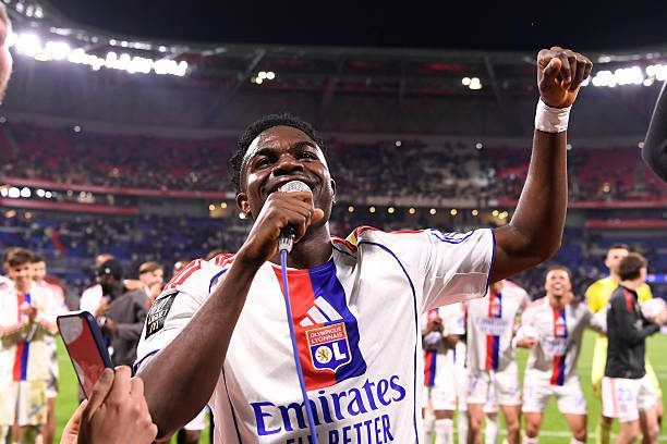 Nuamah thanks Lyon fans after emotional return from injury
