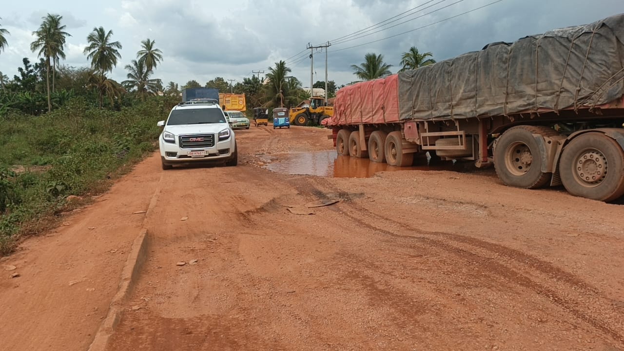 Drivers lament deteriorating Asawinso to Bekwai road