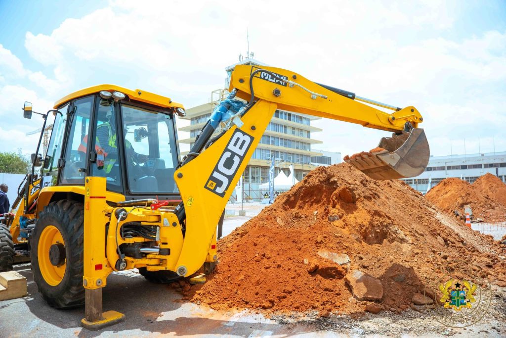 Mahama cuts sod for major Kotoka Airport expansion to ease rising congestion