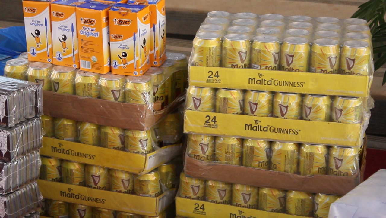 Newmont supports BECE candidates in Kenyasi with items