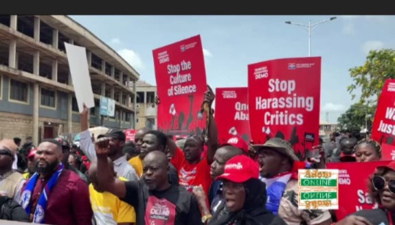 Hundreds turn up for NPP’s “Yensuro Ahunahuna” demo in Sunyani [Video]